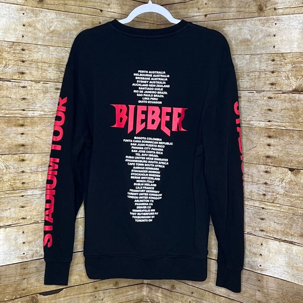 JUSTIN BIEBER X H&M TEAM STADIUM TOUR LOCATIONS OFFICIAL CREWNECK SWEATSHIRT